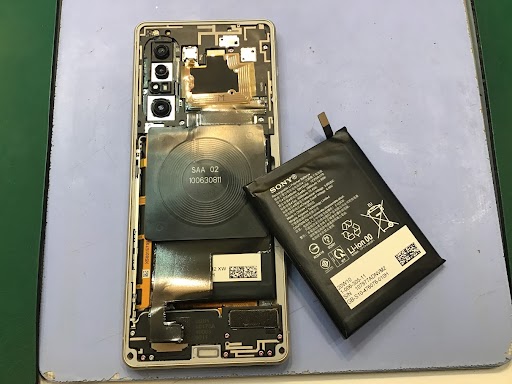 Xperia10Ⅱのバッテリー交換ならデータをそのまま・最短即日修理のスマホ修理工房ラザウォーク甲斐双葉店へ！